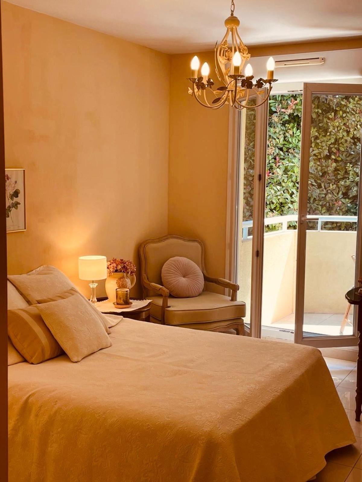 Bed and Breakfast Grace & Breakfast Beausoleil Exterior foto